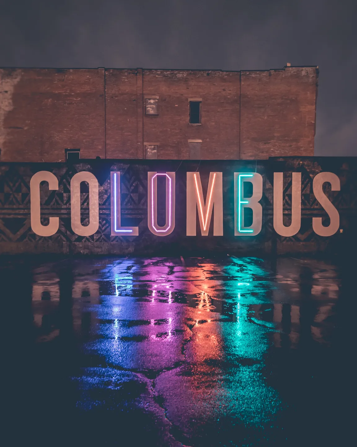 Image of Joshua Martin's photograph, Columbus Love